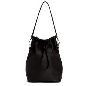 MATT & NAT ISSHIKI LOOM BUCKET BAG